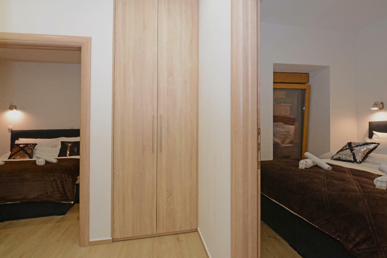 Xy Suites - Design Apartments シベニク エクステリア 写真